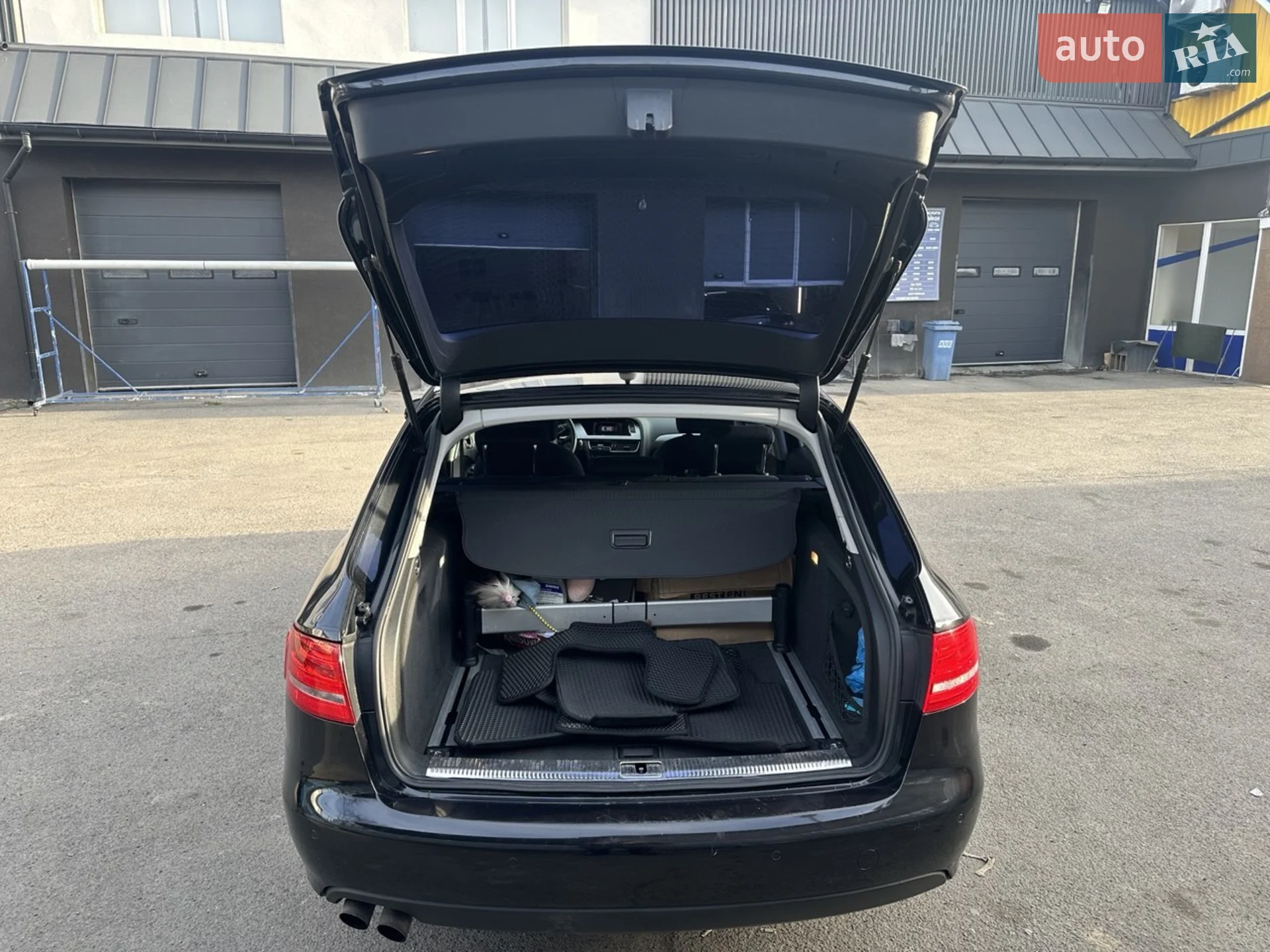 2010 Audi A4 - мініатюра 10