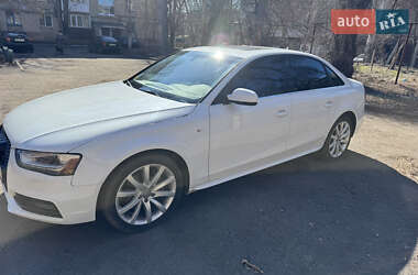 Седан Audi A4 2014 в Кривом Роге