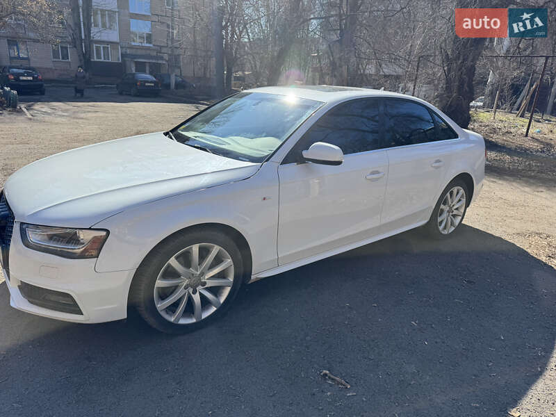 Седан Audi A4 2014 в Кривом Роге