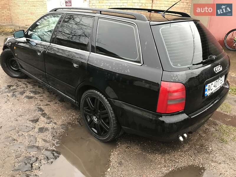 Універсал Audi A4 1997 в Володимирі