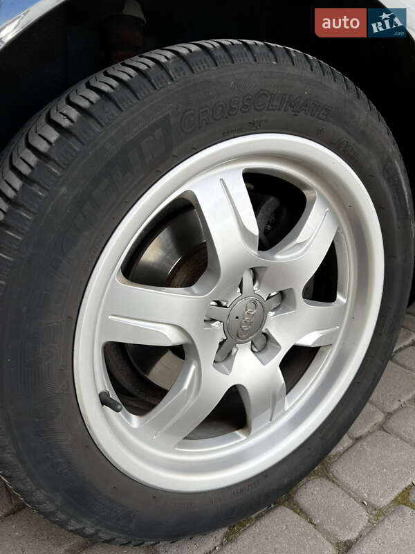 Универсал Audi A4 2011 в Ивано-Франковске