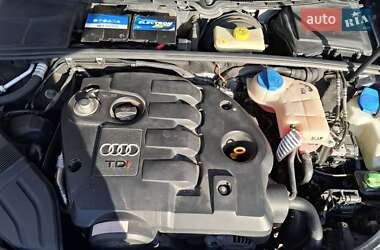 Седан Audi A4 2004 в 