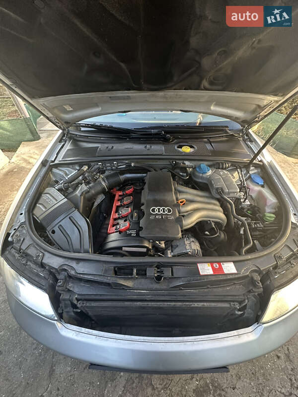 Седан Audi A4 2002 в Одессе