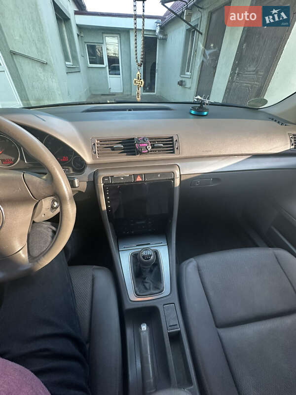 Седан Audi A4 2002 в Одессе
