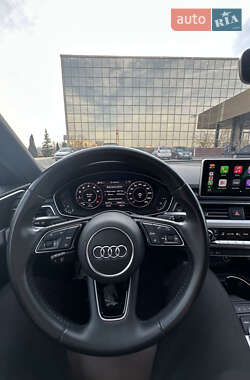 Седан Audi A4 2018 в 