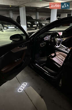 Седан Audi A4 2018 в 