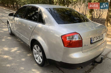 Седан Audi A4 2001 в Надворной