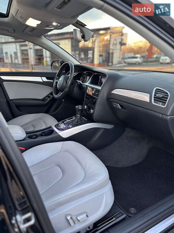 Седан Audi A4 2015 в Киеве