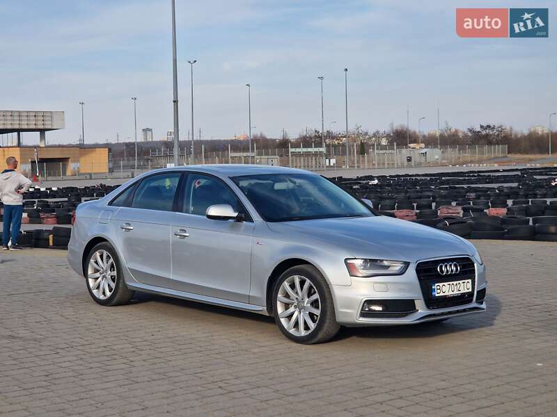 Седан Audi A4 2013 в Львове