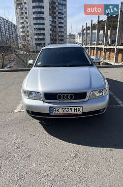 Универсал Audi A4 2000 в Ровно