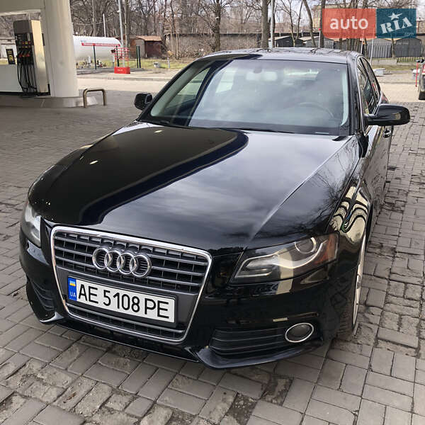 Седан Audi A4 2012 в Днепре