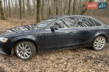Седан Audi A4 2012 в 