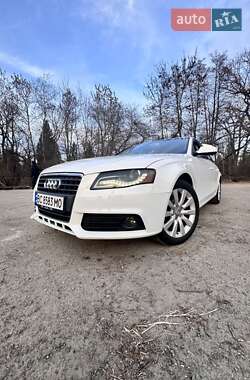 Седан Audi A4 2011 в Львове