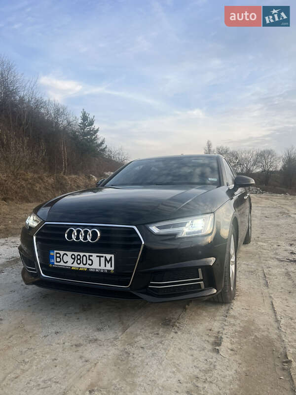 Седан Audi A4 2019 в 