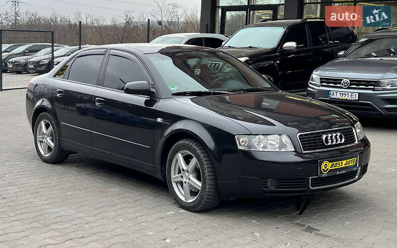 Седан Audi A4 2003 в Чернівцях