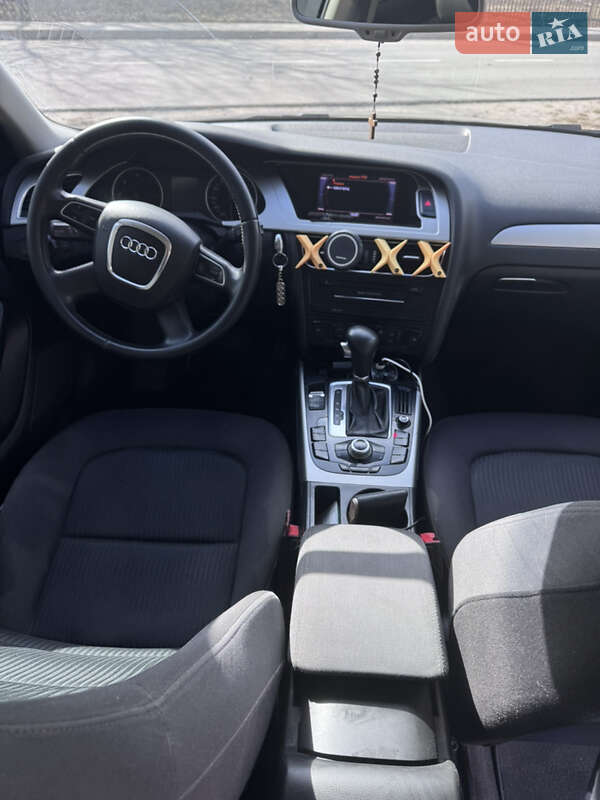 Универсал Audi A4 2010 в Старом Самборе
