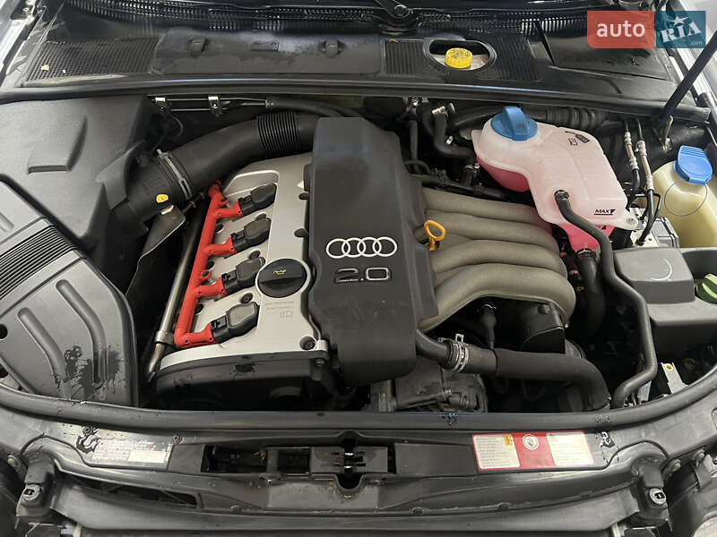 Седан Audi A4 2001 в Самборе