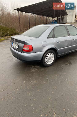 Седан Audi A4 1999 в 
