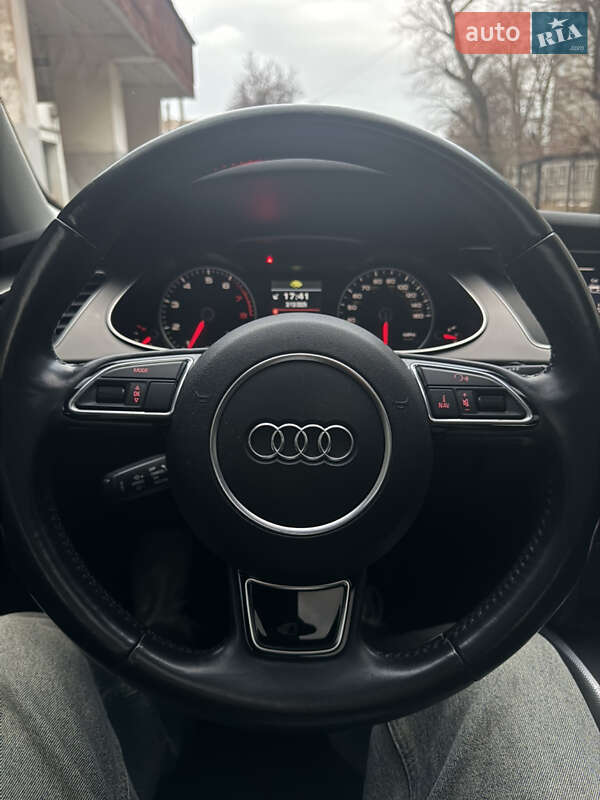 Седан Audi A4 2014 в Черкассах