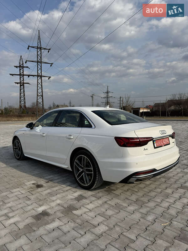 Седан Audi A4 2020 в Киеве