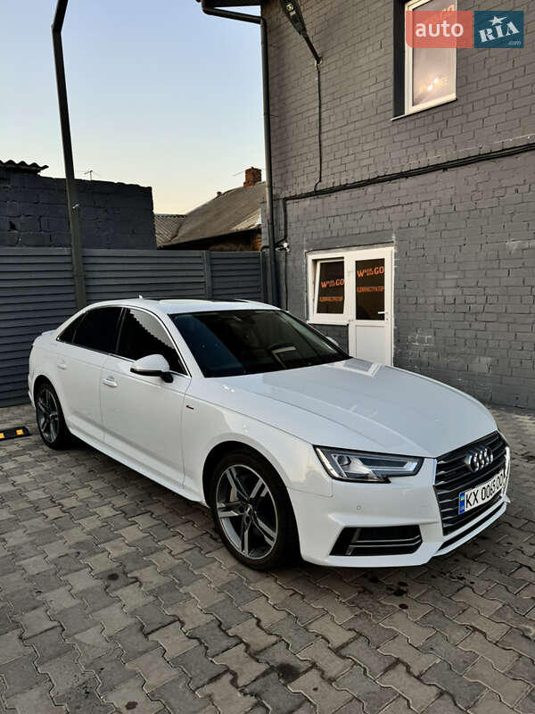 Седан Audi A4 2018 в Харькове