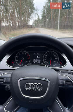 Седан Audi A4 2014 в 