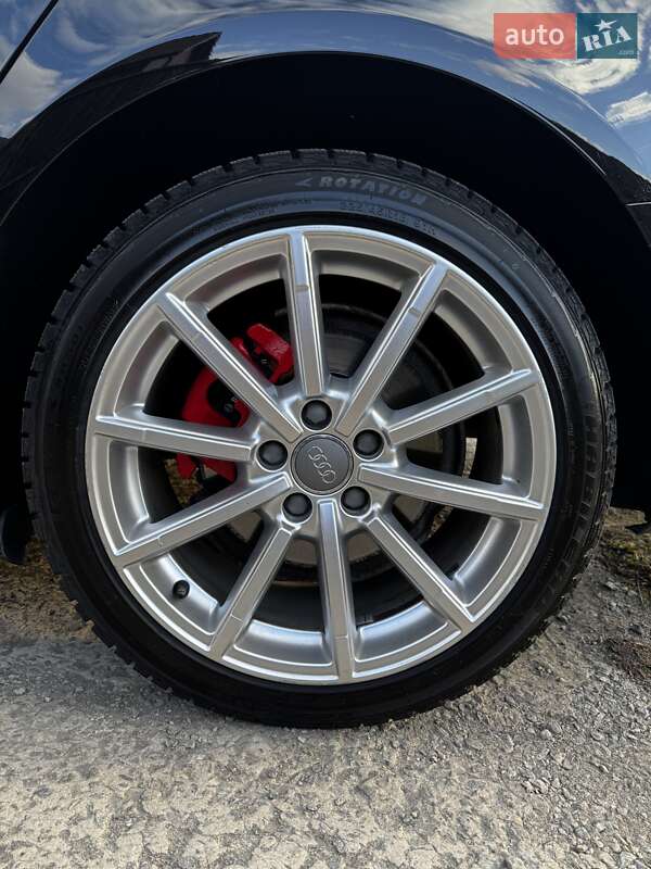 Седан Audi A4 2013 в Житомирі