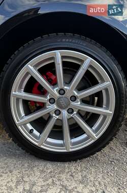 Седан Audi A4 2013 в 