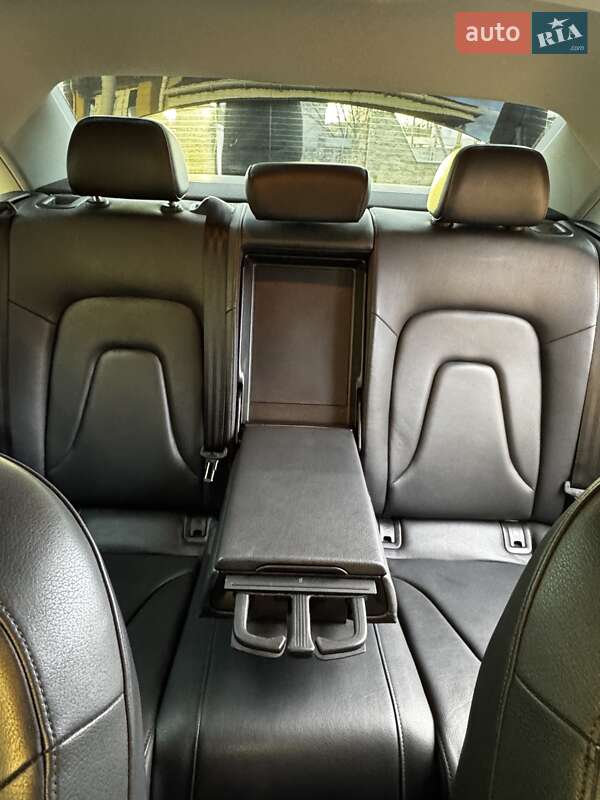 Седан Audi A4 2013 в Житомирі