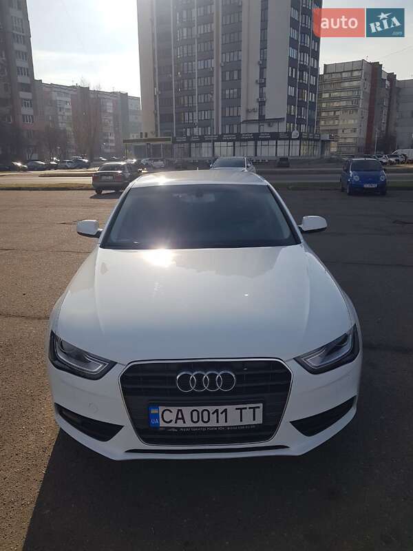 Седан Audi A4 2012 в Черкассах