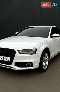 Седан Audi A4 2012 в 