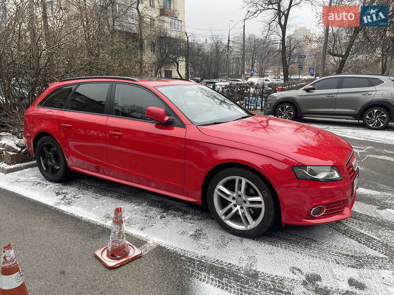 Универсал Audi A4 2011 в Киеве
