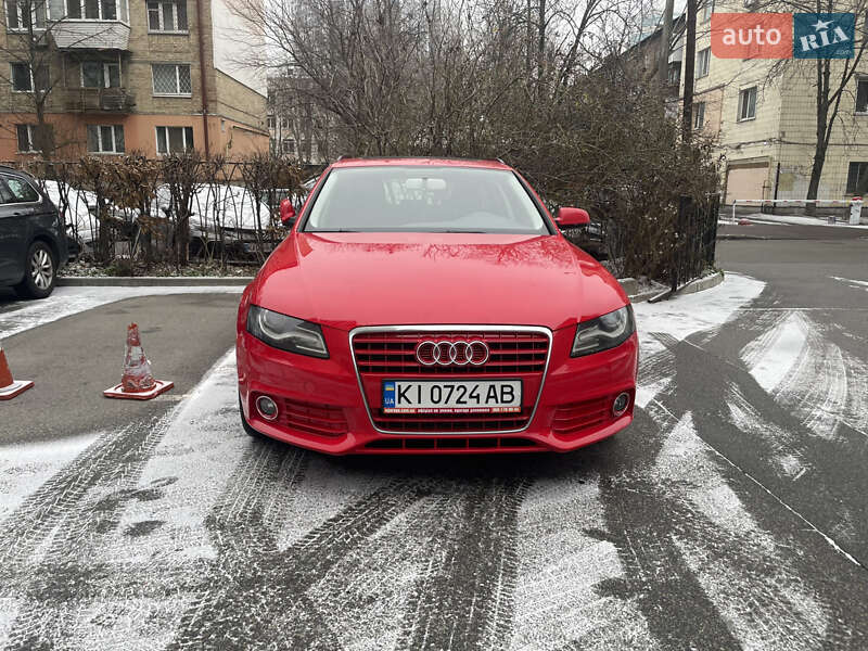 Универсал Audi A4 2011 в Киеве