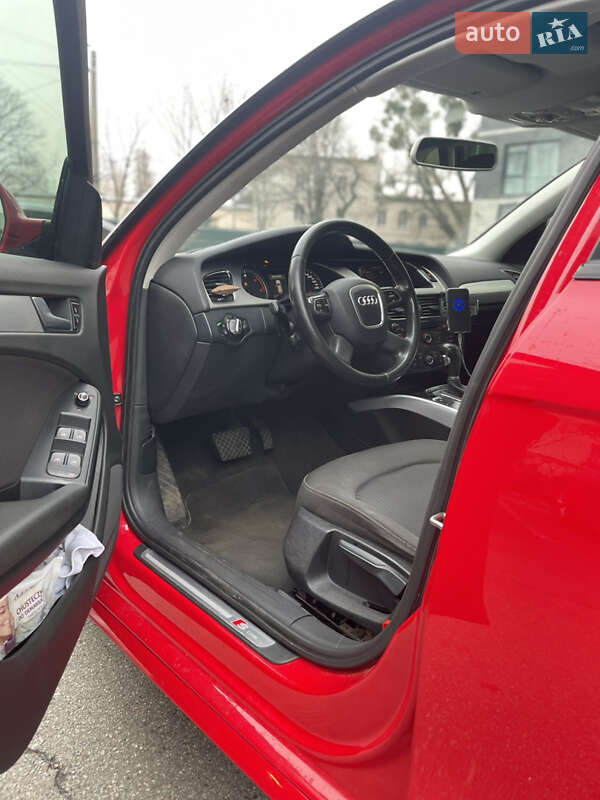 Универсал Audi A4 2011 в Киеве