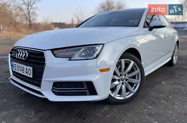 Седан Audi A4 2018 в 