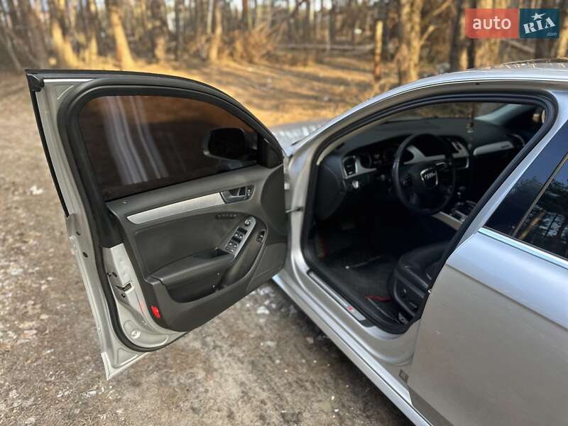 Седан Audi A4 2011 в Киеве