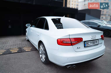 Седан Audi A4 2015 в 
