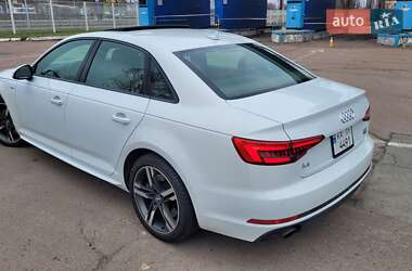 Седан Audi A4 2016 в 