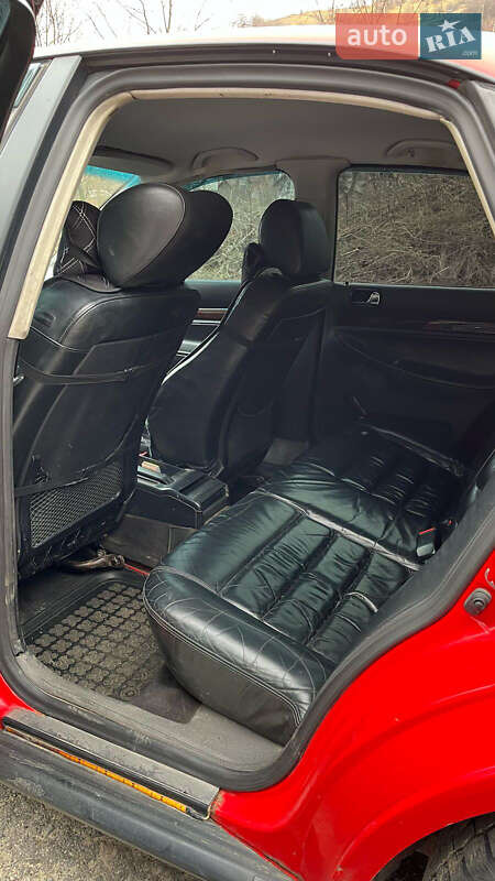 Седан Audi A4 1996 в Рахове