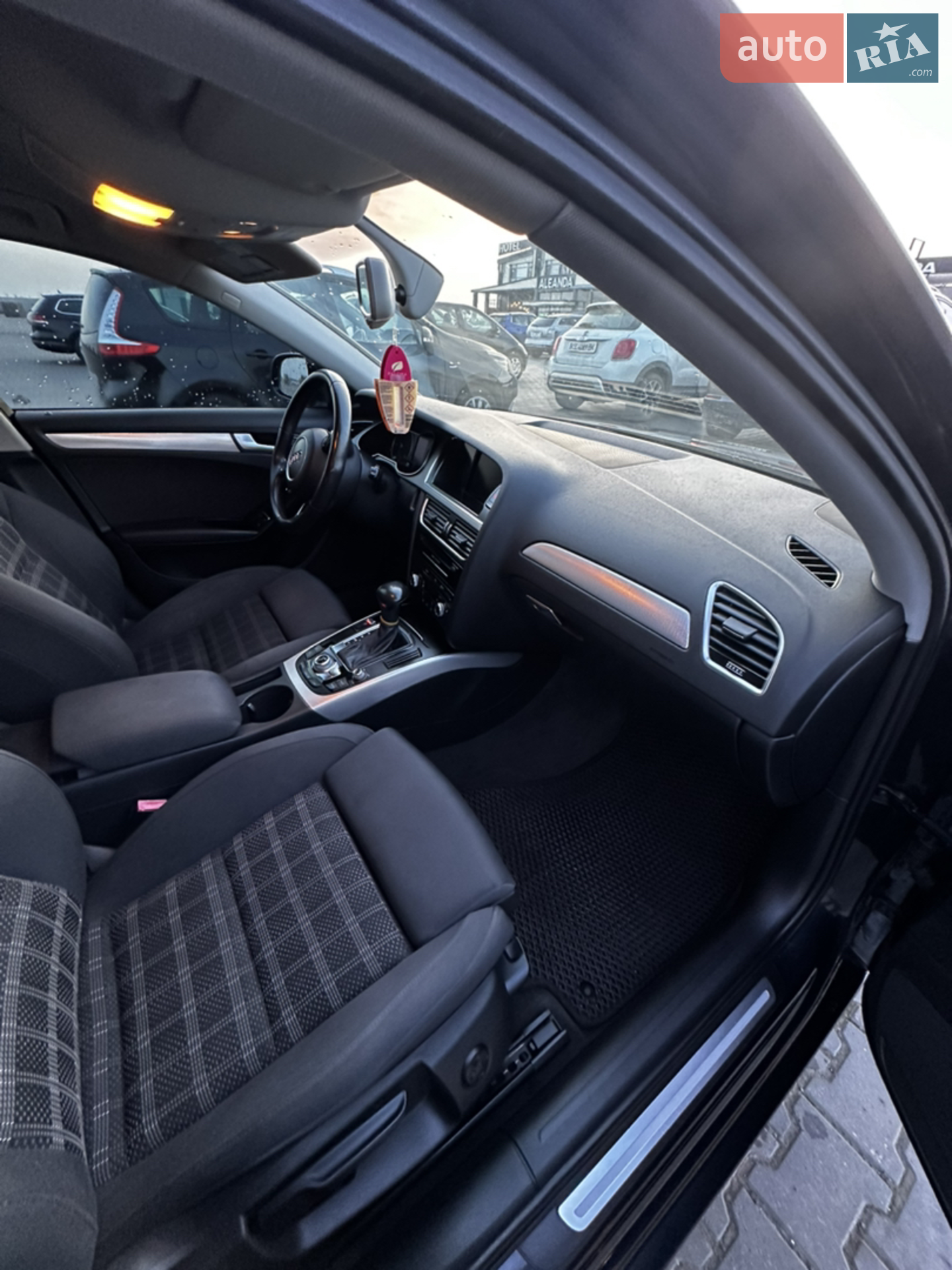 2014 Audi A4 - мініатюра 2