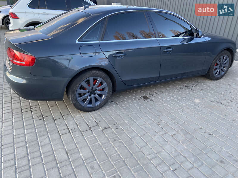 Седан Audi A4 2009 в Кропивницком