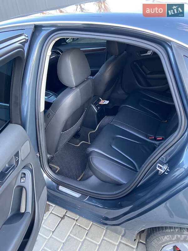 Седан Audi A4 2009 в Кропивницком