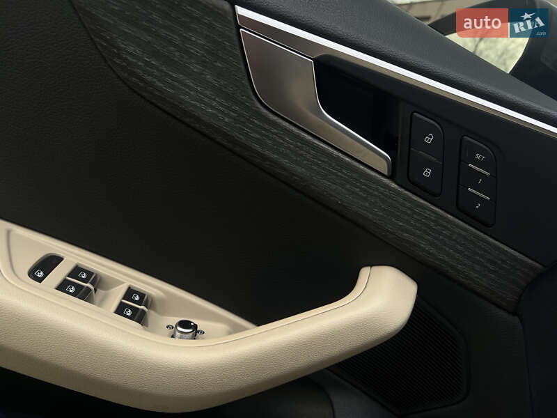 Седан Audi A4 2016 в Сумах