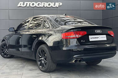 Седан Audi A4 2013 в 