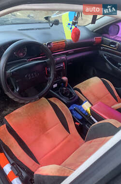 Седан Audi A4 1996 в 