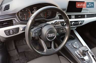 Седан Audi A4 2018 в 