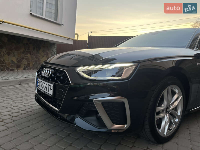 Седан Audi A4 2023 в Львові