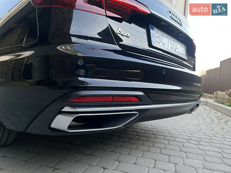 Седан Audi A4 2023 в Львові