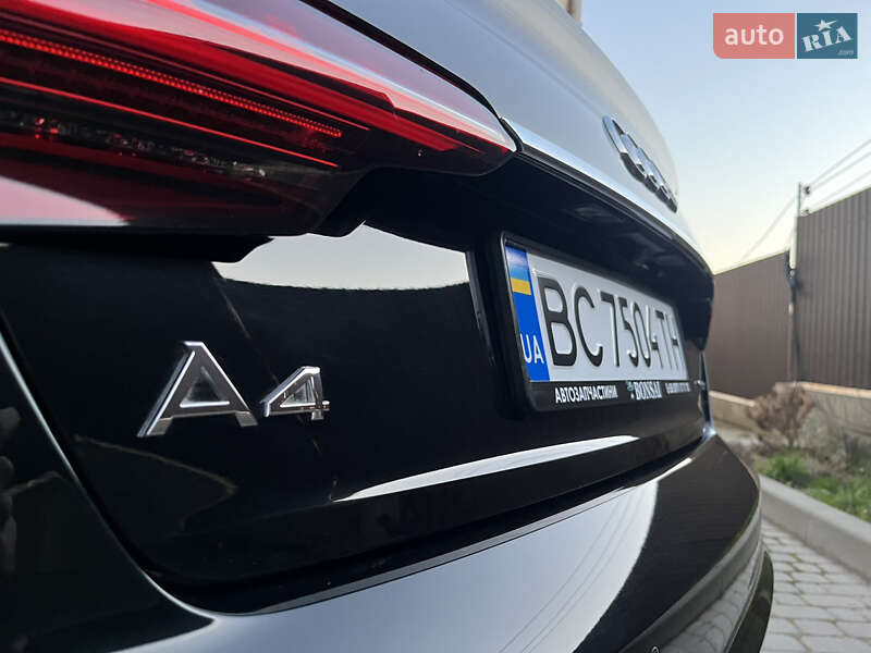 Седан Audi A4 2023 в Львові