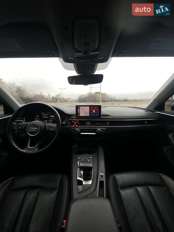 Седан Audi A4 2016 в Львове